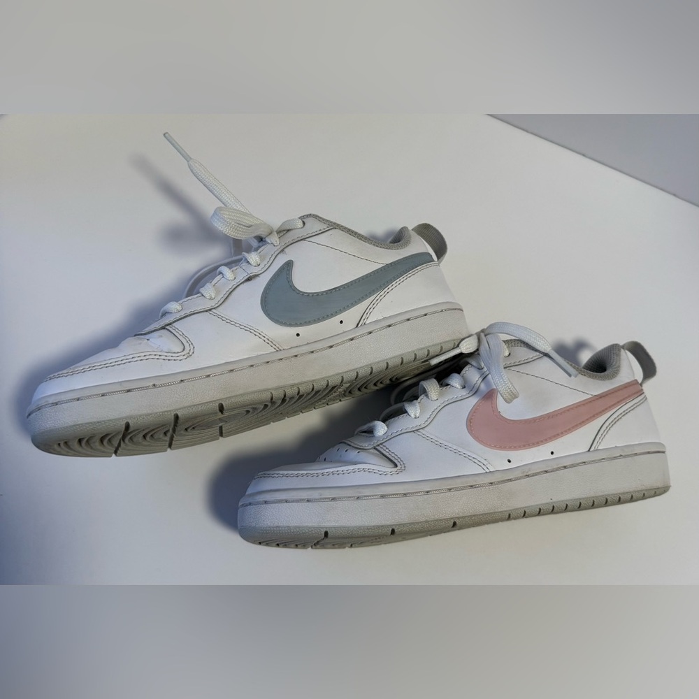 Nike Court Borough Low 2 Kids 4Y Sneakers with Pink and Blue Swooshes